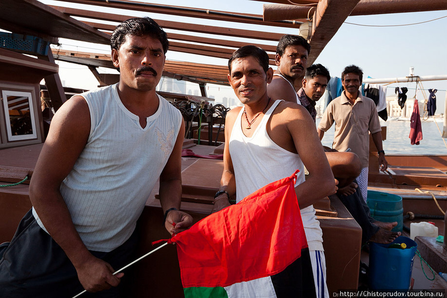 Рассказ про нелегкую жизнь моряков Дубай, ОАЭ