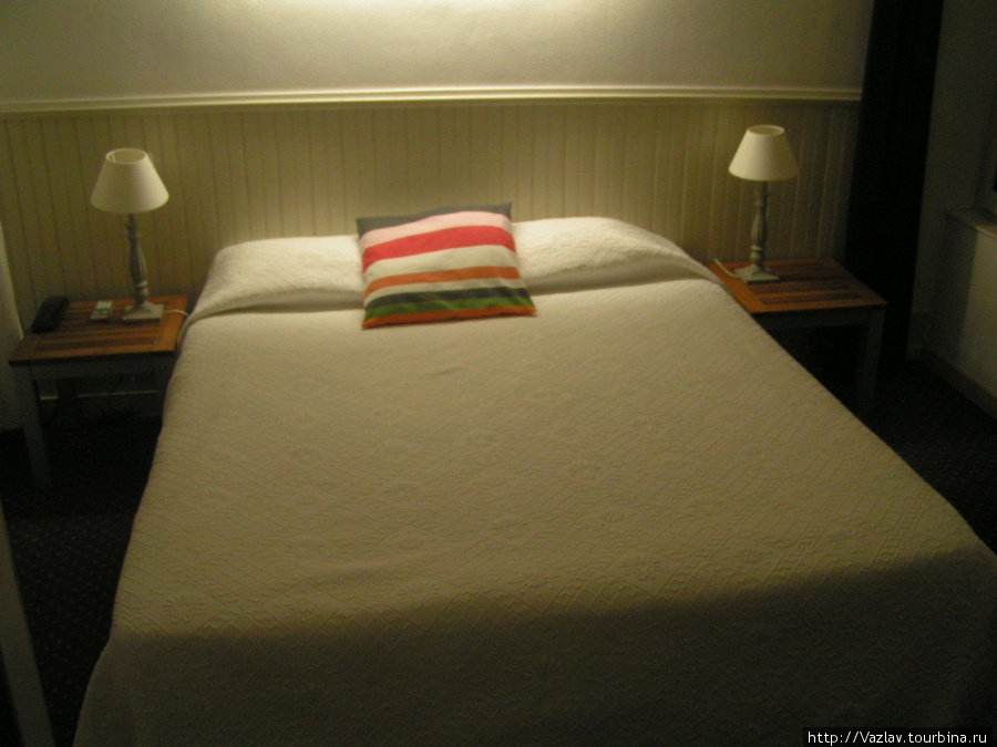 Кровать Анси, Франция