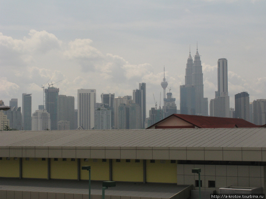 В первый день -- задрав голову! Небоскрёбы и высотки КЛ Куала-Лумпур, Малайзия