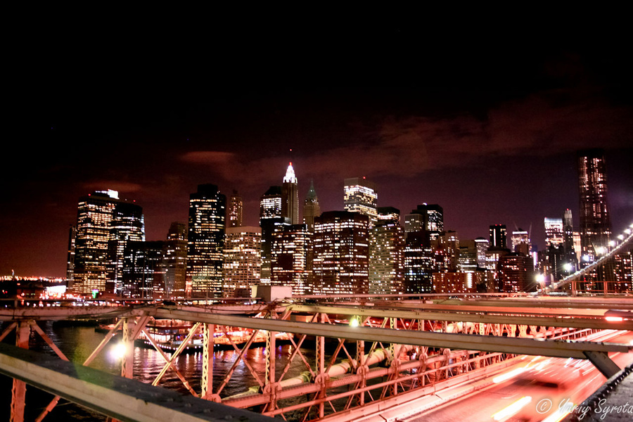Нью-Йорк: Бруклинский мост ночью Нью-Йорк, CША