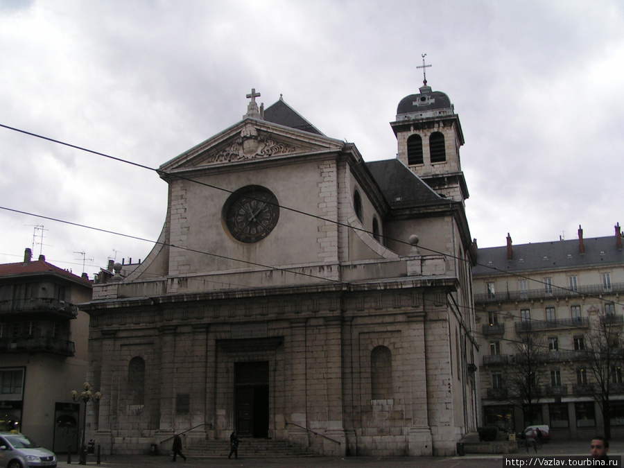 Вид на церковь Гренобль, Франция