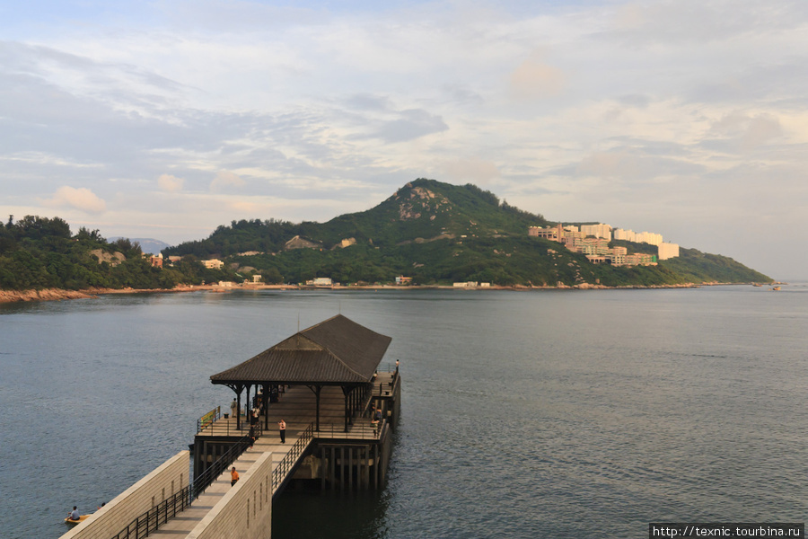 Вид на бухту и пристань Стэнли, Гонконг