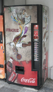 Город находит свое отображение и на панелях аппаратов Кока-Колы, расположенный в Веракрусе