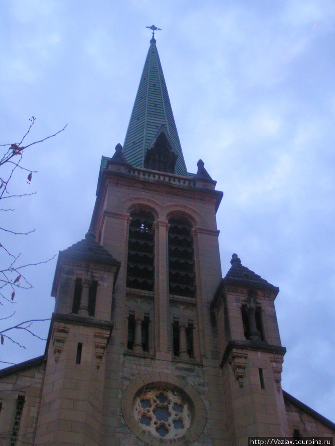 Церковная колокольня Экс-ле-Бэн, Франция