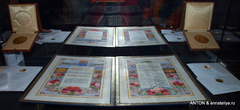 Дипломы и медали, которые получают лауреаты Нобелевкой премии