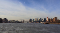 Вид с Ист Ривер на Бруклин, Манхэттен и мосты