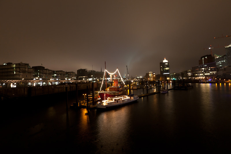 Ночь в порту Гамбурга Гамбург, Германия