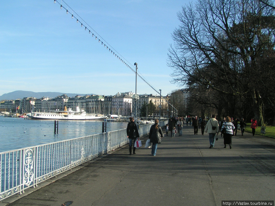 Гуляющие Женева, Швейцария