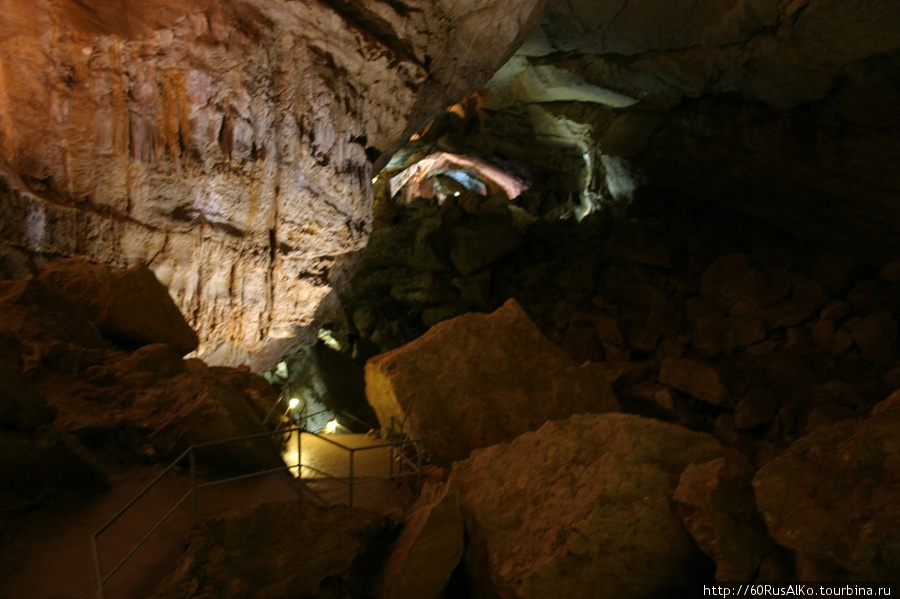Мраморная пещера Мраморное, Россия