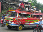 Автобусы Замбоанги везут и наружных пассажиров