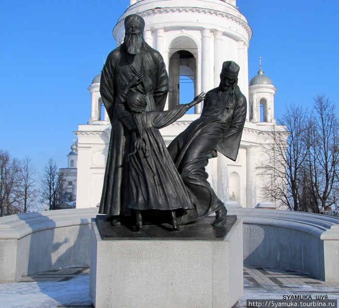 Памятник священнослужителям и мирянам, репрессированным в годы Советской власти. Шуя, Россия