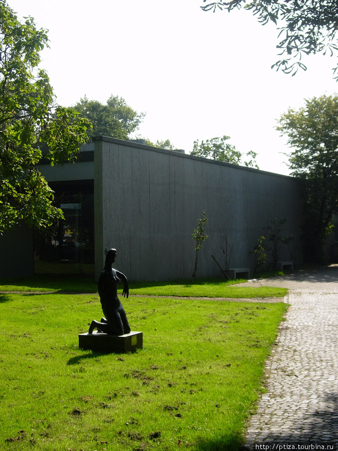 Wilhelm Lehmbruck Museum: International Centre of Sculpture Дуйсбург, Германия