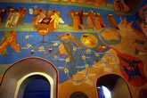 Западная стена с фресками смертных грехов.