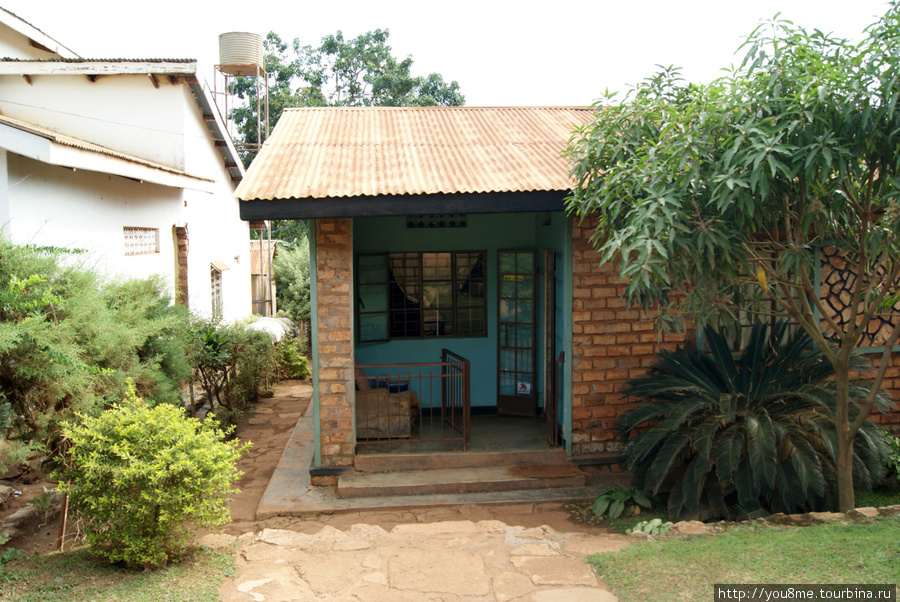 домик Энтеббе, Уганда