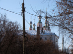 Купола Николо-Ямского храма с ул. Электрозаводской.