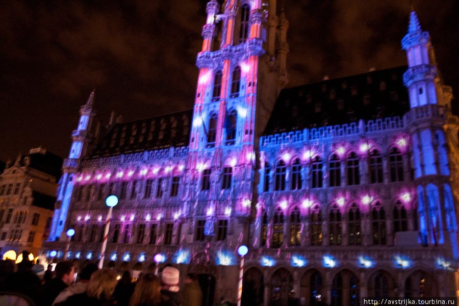 Светомузыкальное представление на площади Гран-Пляс Брюссель, Бельгия