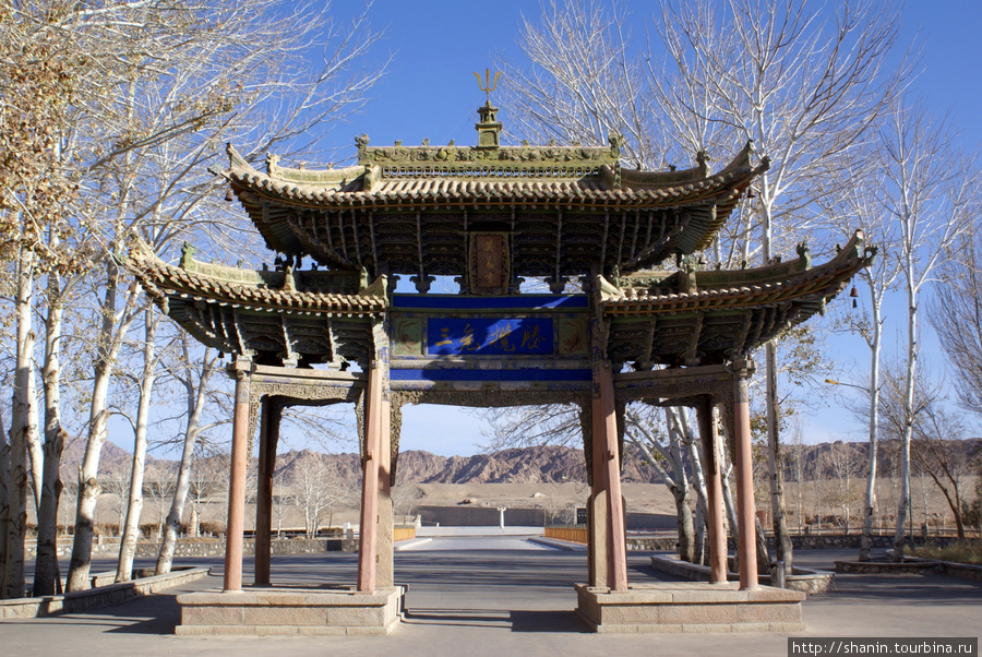 Ворота Дуньхуан, Китай