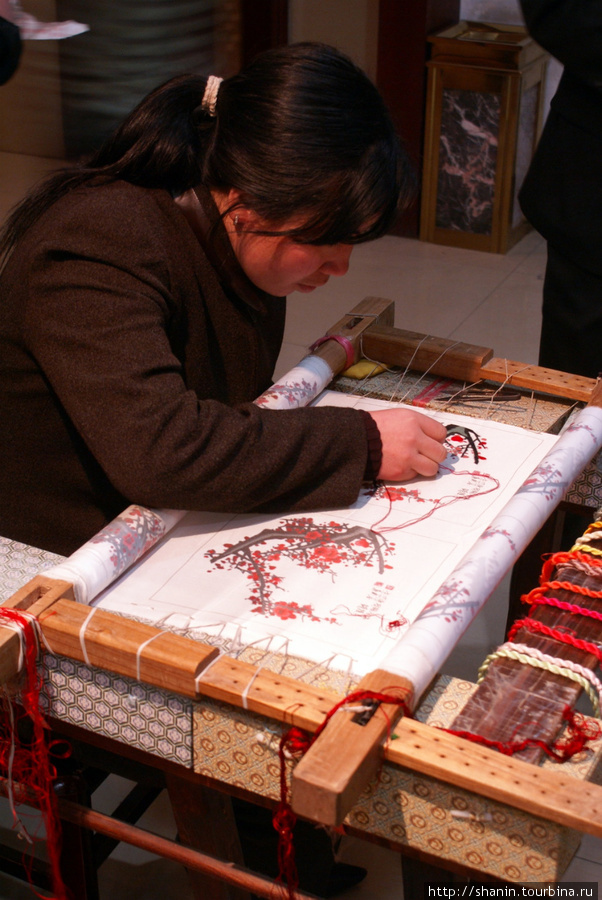 Вышивание на шелке Сиань, Китай