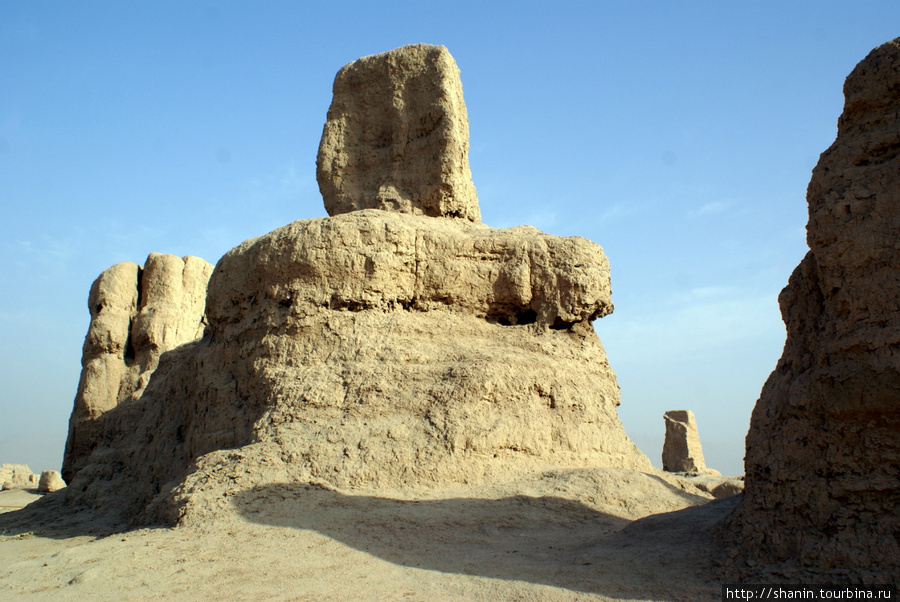 Руины Синьцзян-Уйгурский автономный район, Китай