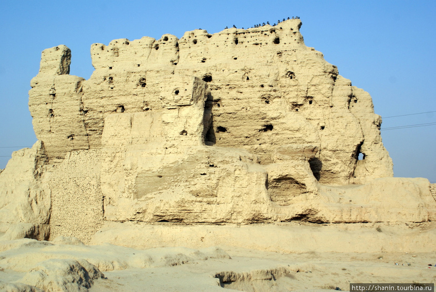 Руины крепости в городе Гаочан Синьцзян-Уйгурский автономный район, Китай