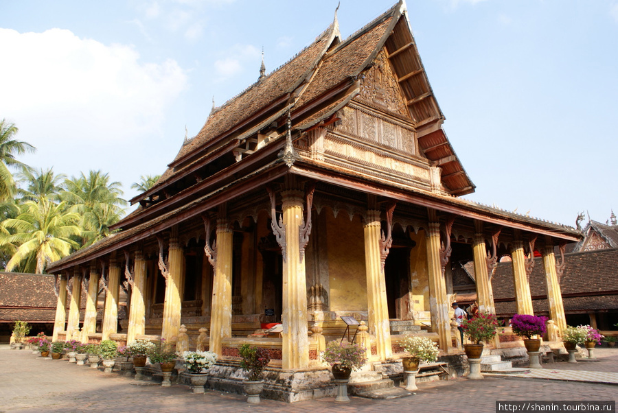 Храм в монастыре Ват Сисакет Вьентьян, Лаос
