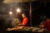 Ночной рынок на берегу Меконга