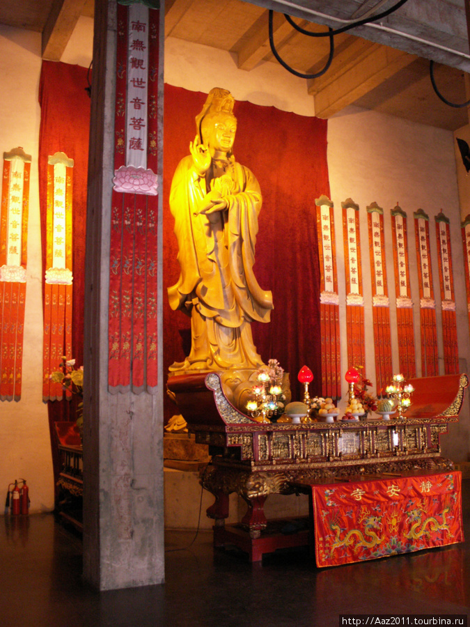 Шанхай - Храм Jin'an Шанхай, Китай