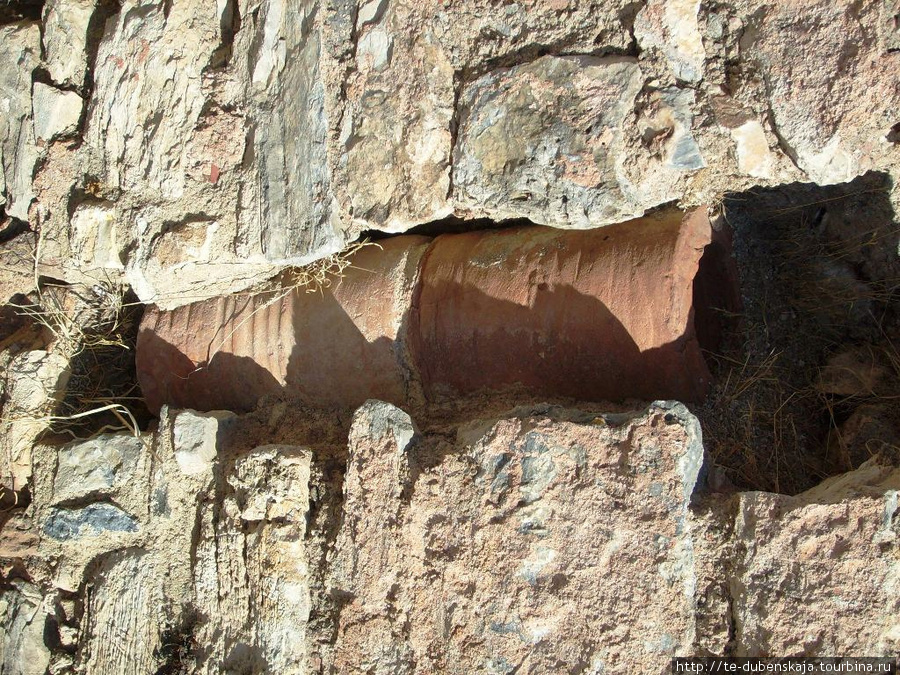 Фрагмент водопроводной системы Эфеса. Эфес античный город, Турция