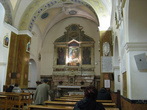 Старинная церковь монастыря в Сан-Джованни-Ротондо