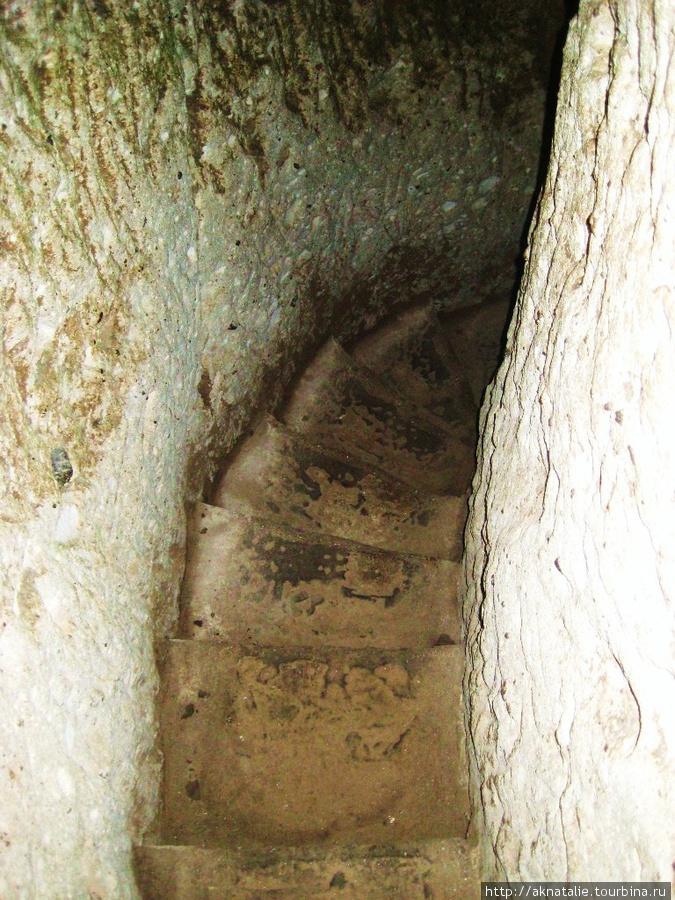 Подземный город первых христиан Деринкую, Турция