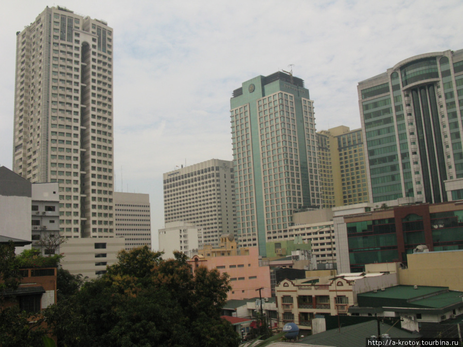 Район Эрмита — тоже с приличными небоскрёбами Манила, Филиппины