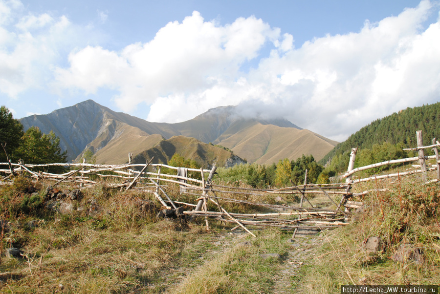 Дорог из Ходз Урс-Туальское ущелье, Южная Осетия