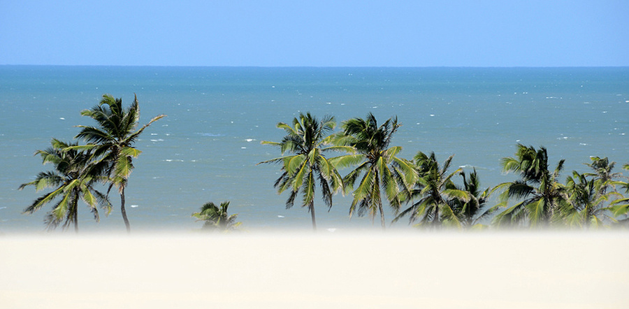 Бразилия. Тысячекилометровые пляжи Форталезы. Форталеза, Бразилия