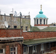 Вид на купола других церквей с крыши церкви святого Пантелеймона
