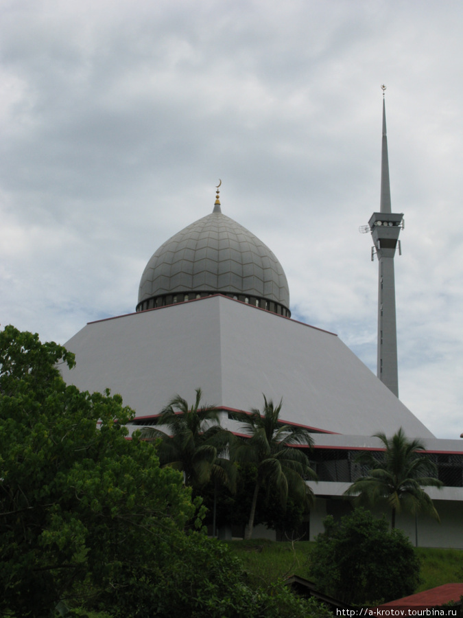 Большая мечеть (в ней я и ночевал) Сандакан, Малайзия