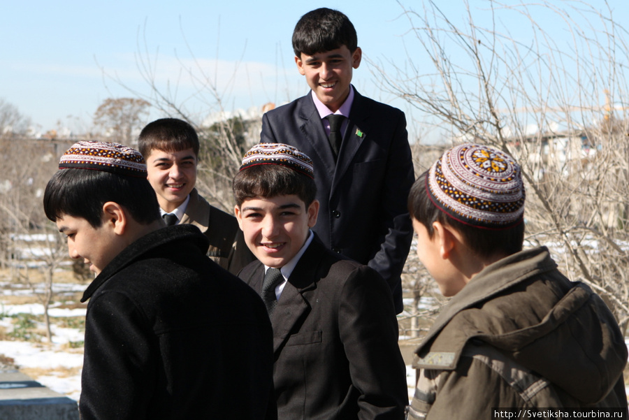 Школьники Ашхабад, Туркмения