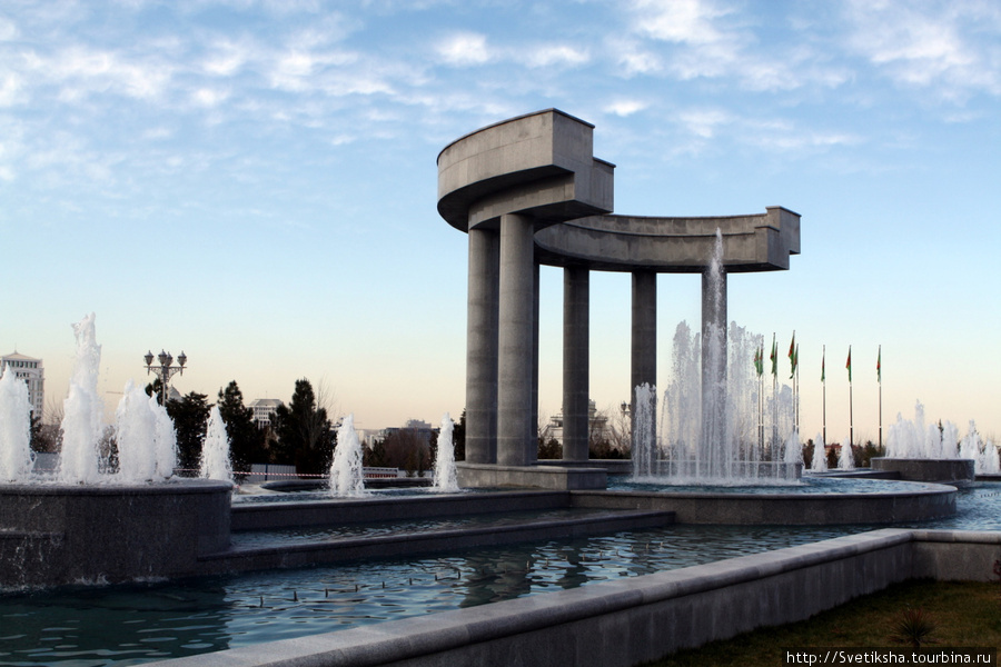 Два километра фонтанов Ашхабад, Туркмения