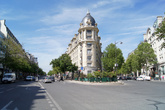 слева — Boulevard des Italiens
справа — Boulevard Haussmann