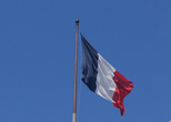 viva la France
влаг на дворце Шайо