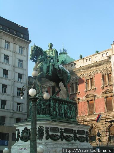 Памятник князю Михаилу Белград, Сербия