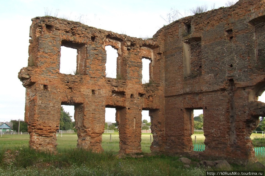 2008 Июль - Ружаны - развалины грандиозного дворца. Беларусь Ружаны, Беларусь