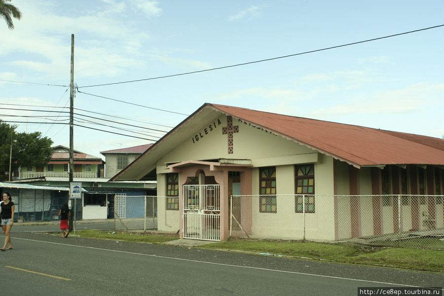 Церковь, простая как грабли Бокас-дель-Торо, Панама
