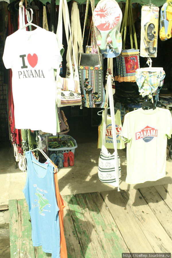 Сувенирные футболки ищут своих туристов Бокас-дель-Торо, Панама