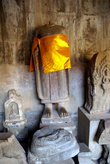 Будда на территории храма Ангкор Ват