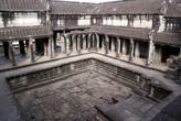Внутренний двор в Ангкор Вате