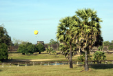 Воздушный шар над Ангкор Ватом