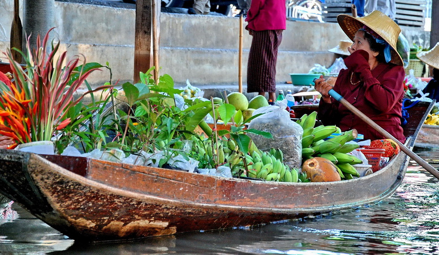 Кинематографичный плавучий рынок Damnoen Saduak