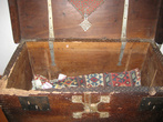 Сундук 14 века в музее острова