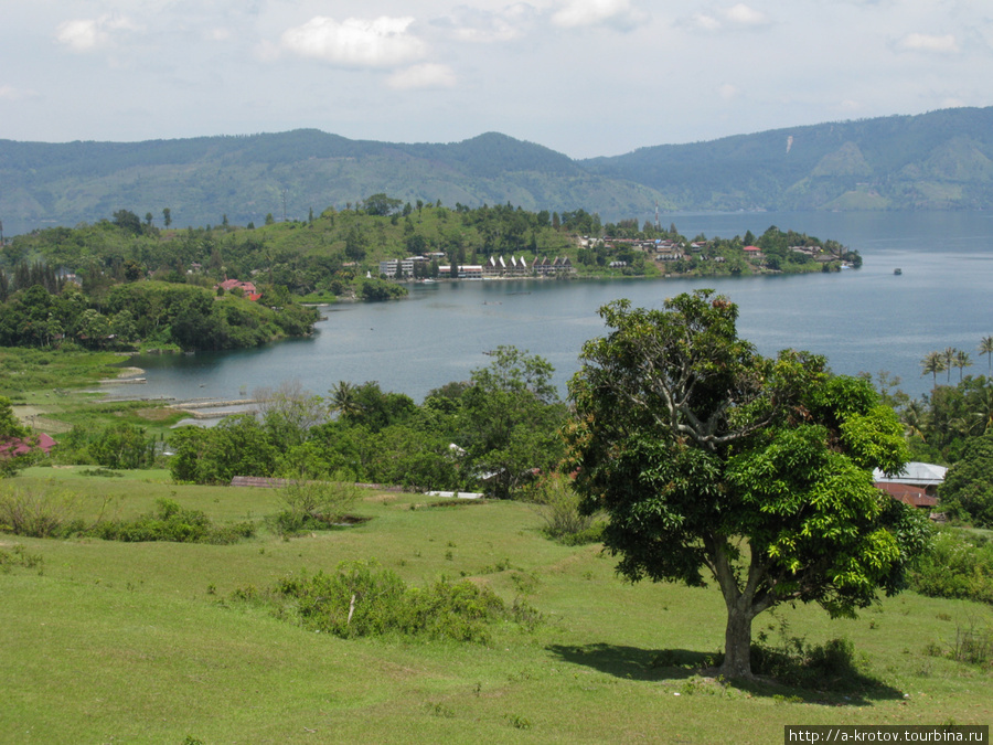 Пейзаж озера Тоба Остров Самосир, Индонезия