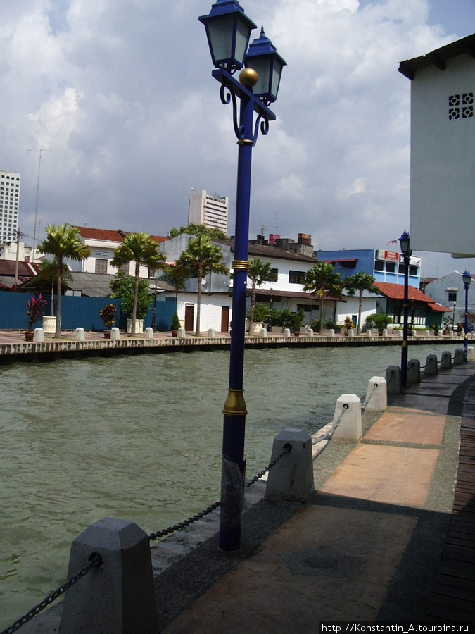 набережная реки в районе Чайнатауна-1 Малакка, Малайзия